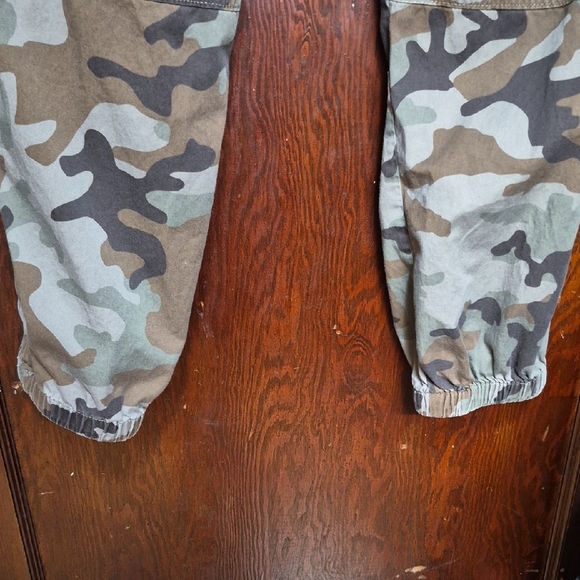 Ralph Lauren Camouflage Cargo Pants - Picture 8 of 11
